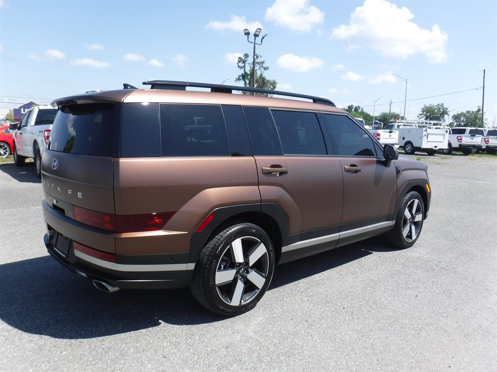 Used 2024 Hyundai Santa Fe Limited image 2