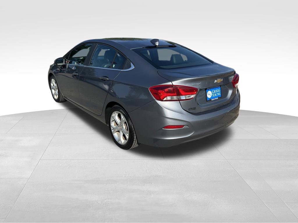 Used 2019 Chevrolet Cruze Premier FWD image 4