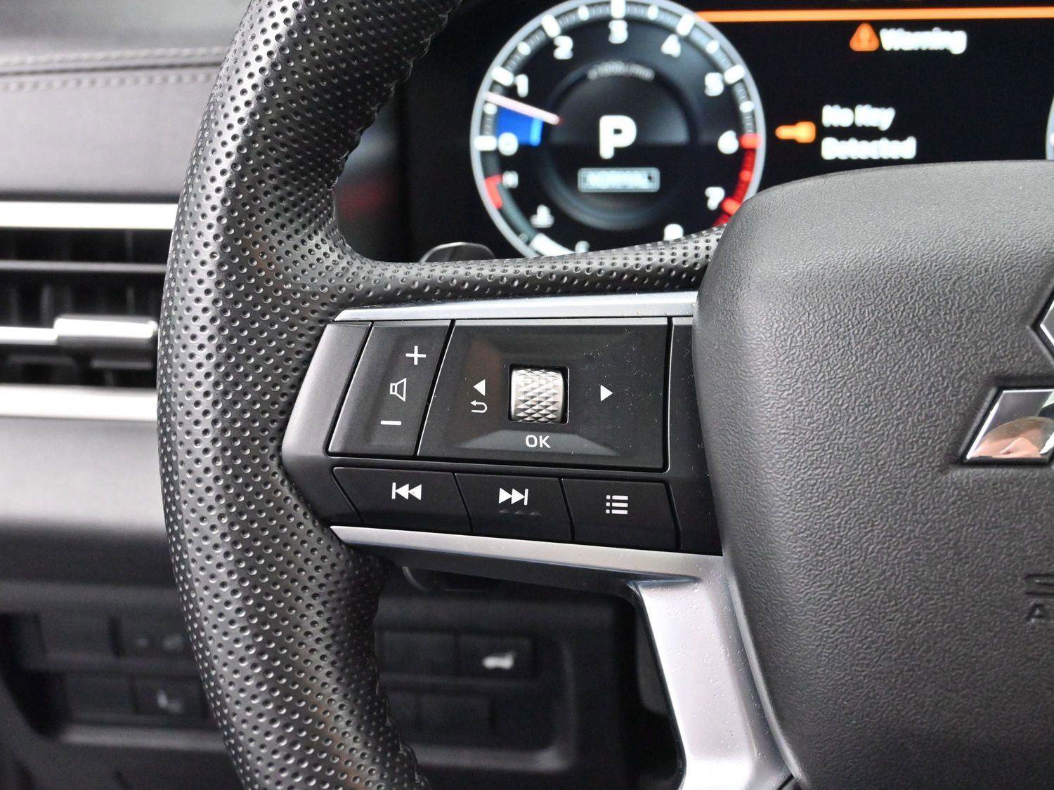 Used 2023 Mitsubishi Outlander SEL image 17