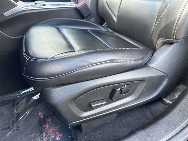 Used 2023 Ford Explorer XLT w/ Equipment Group 202A image 15