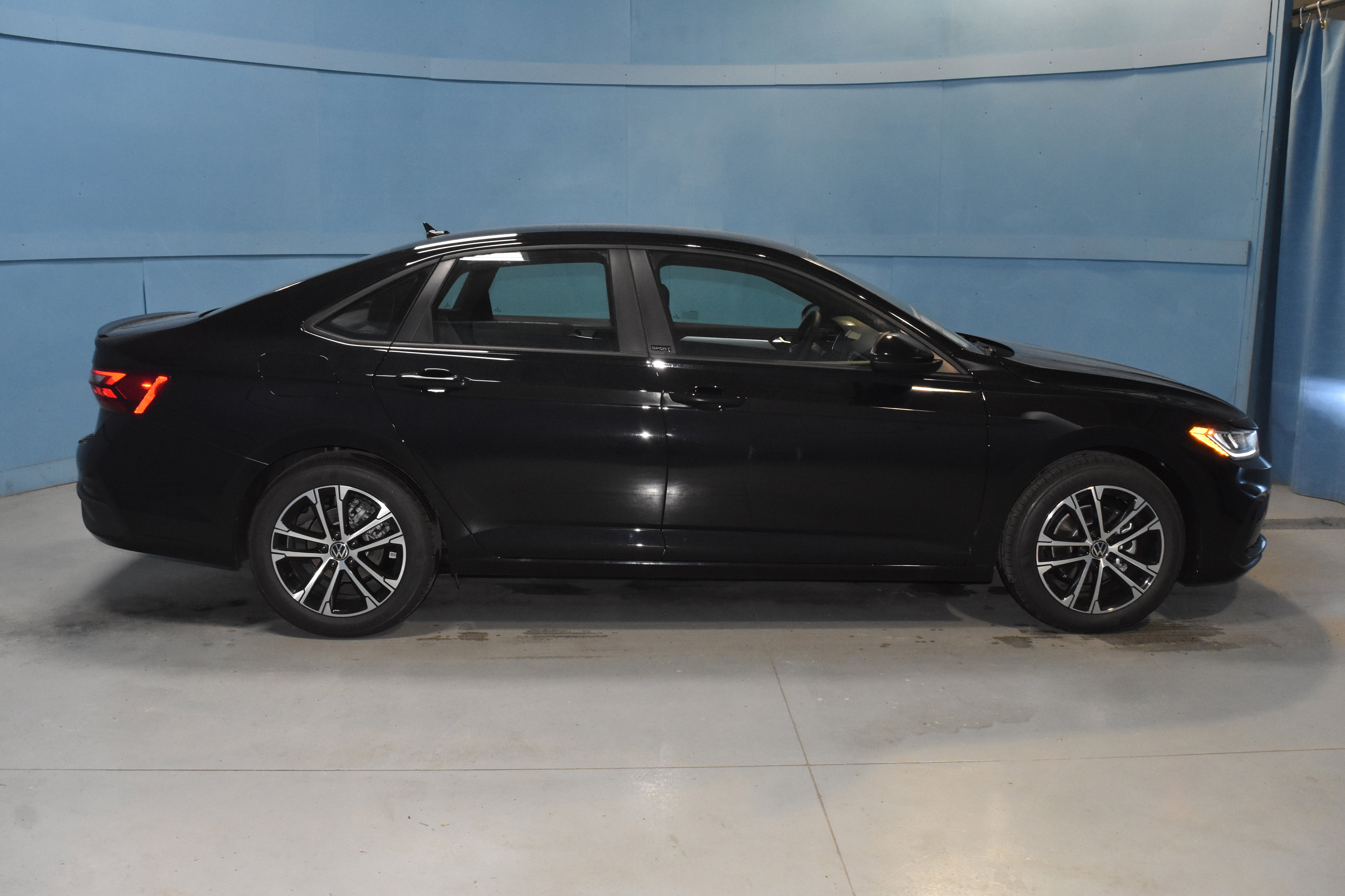 New 2026 Volkswagen Jetta Sport FWD image 17