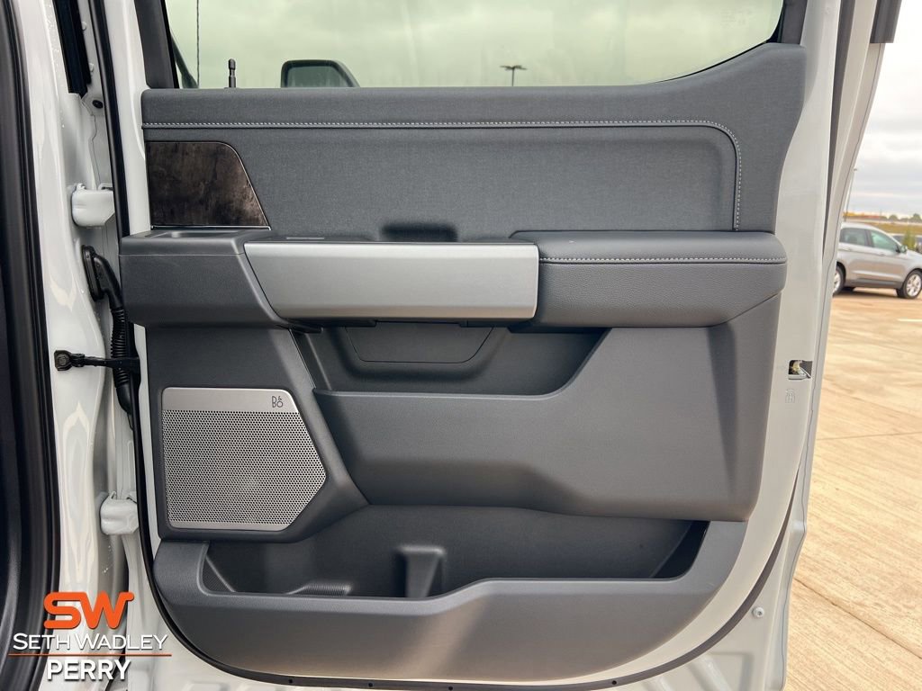 New 2026 Ford F350 Lariat w/ Black Appearance Package image 15