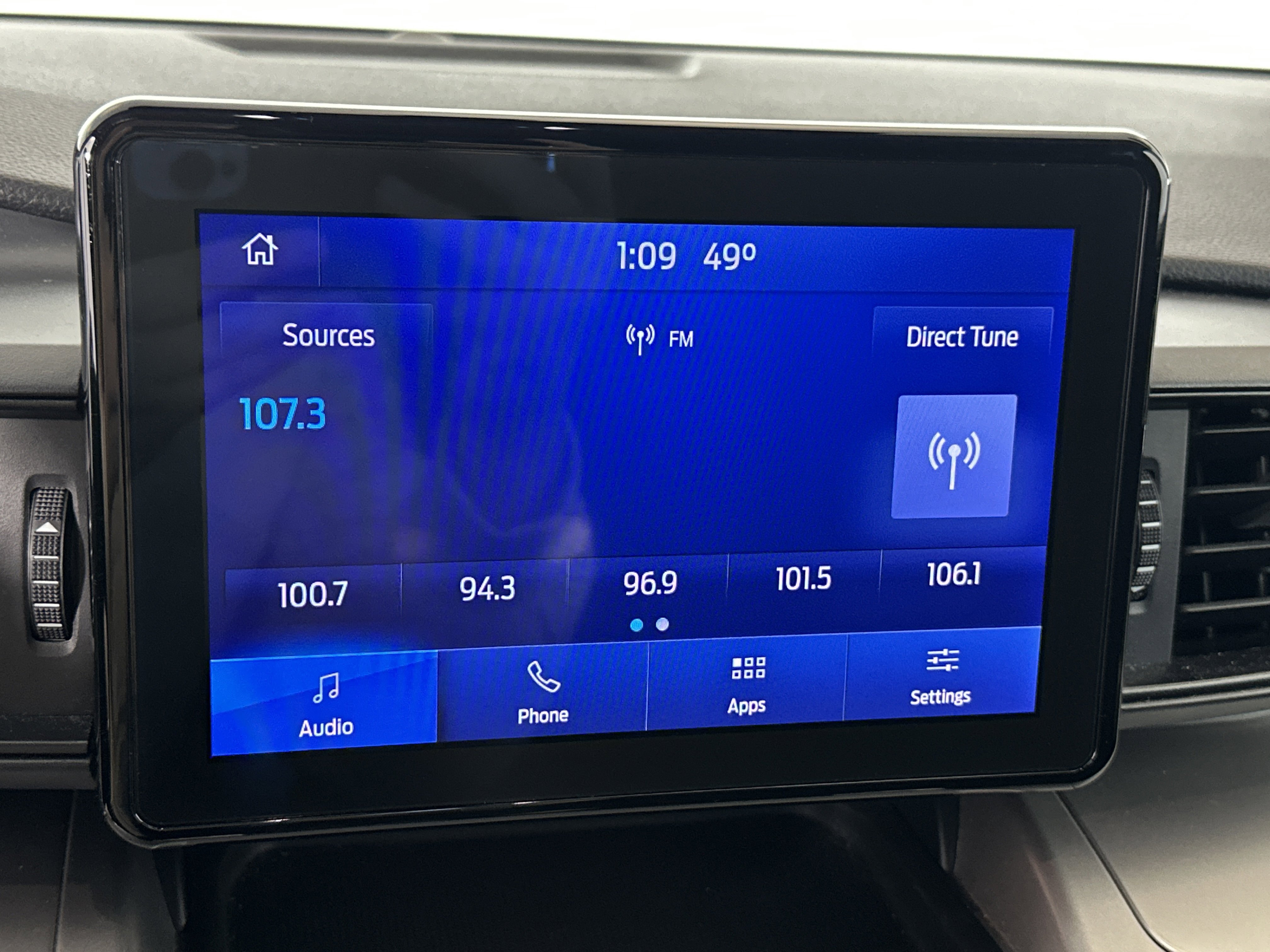 Used 2021 Ford Explorer XLT image 18