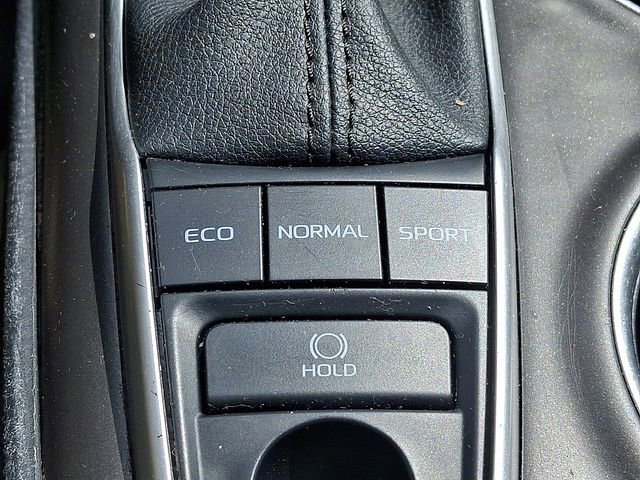 Used 2023 Toyota Camry XLE w/ Cold Weather Package FWD image 27