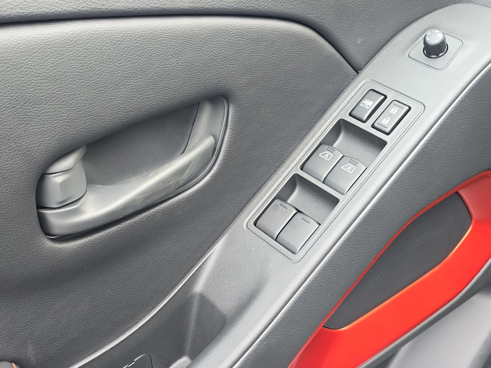 New 2026 Nissan Frontier PRO-4X w/ Pro-4x Convenience Package image 13