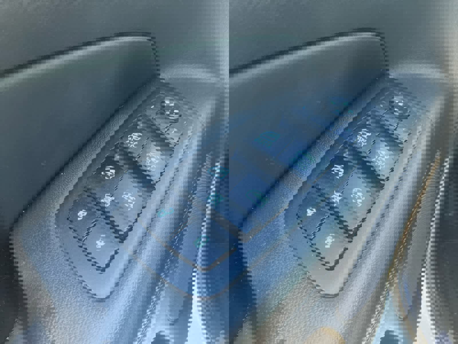 Used 2020 Jeep Grand Cherokee Limited image 18