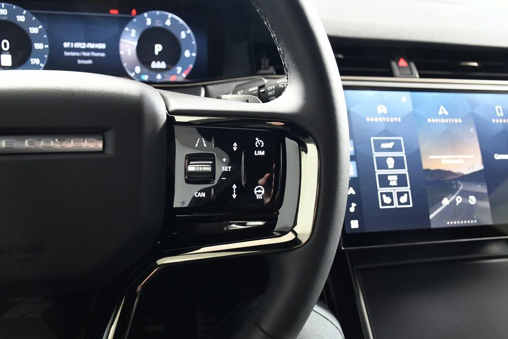 Certified 2025 Land Rover Range Rover Evoque Dynamic SE image 30