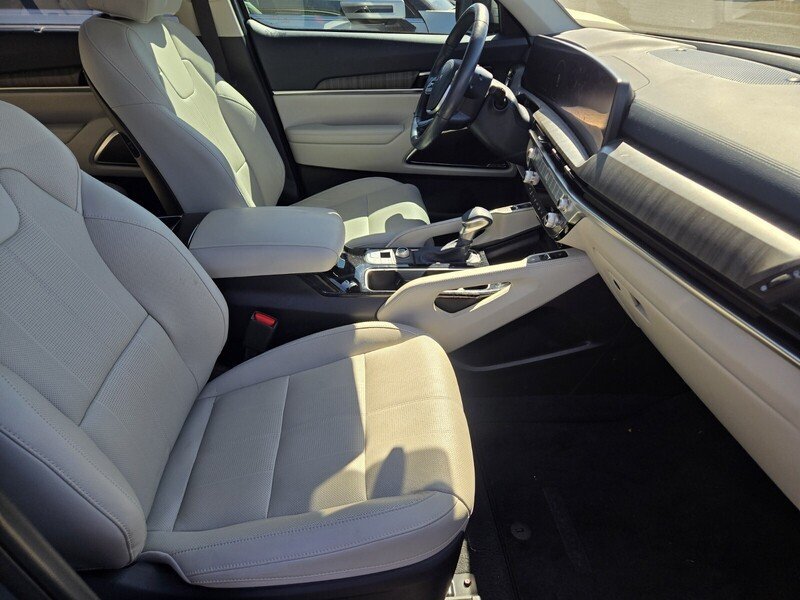 Certified 2025 Kia Telluride SX AWD/4WD image 3