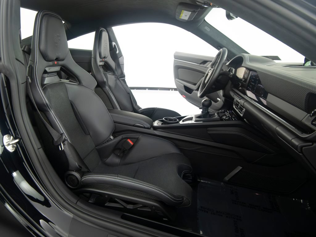 Certified 2026 Porsche 911 GT3 RWD image 40