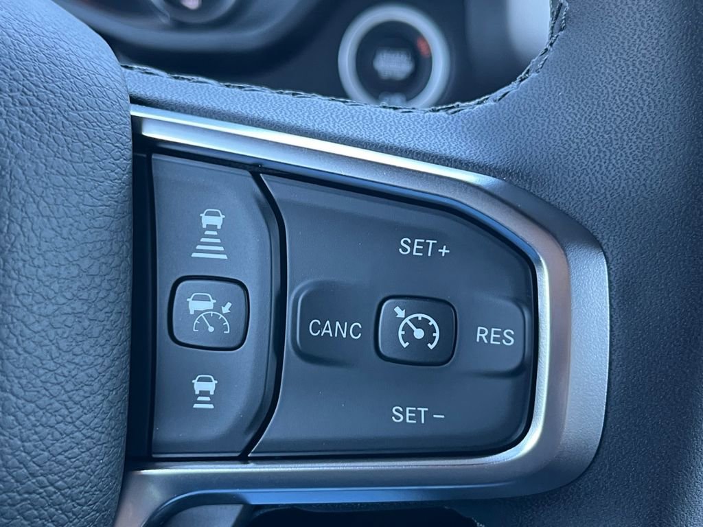 New 2026 RAM 1500 4x4 Crew Cab image 11