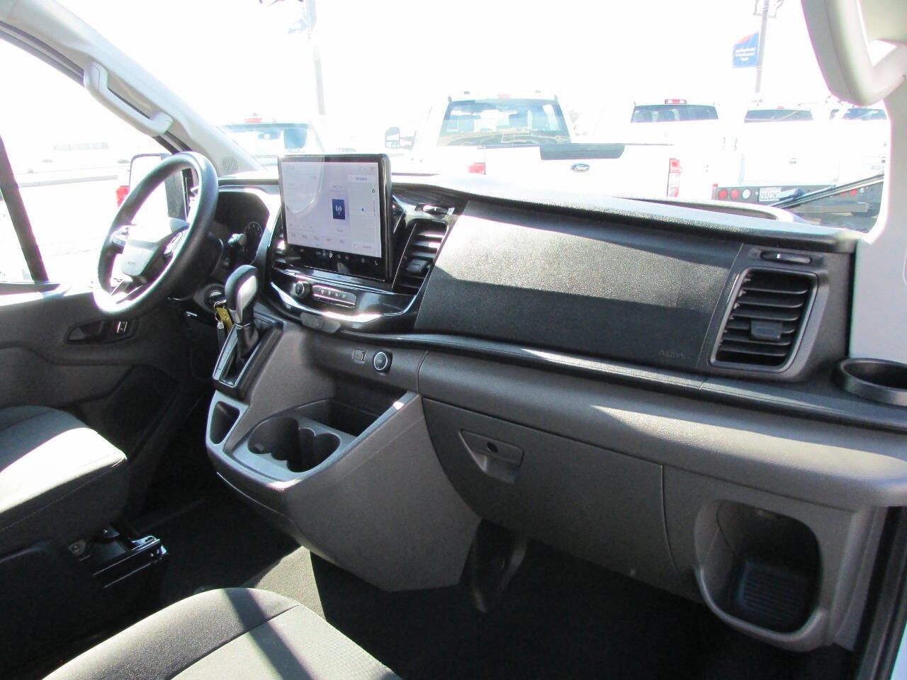 Used 2023 Ford Transit 350 XLT image 14