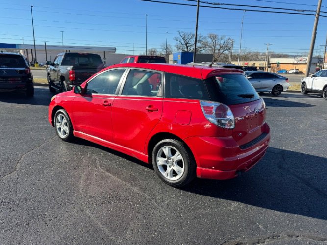 Used 2006 Toyota Matrix FWD image 3