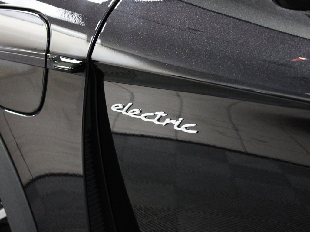 Used 2025 Porsche Taycan 4S image 13