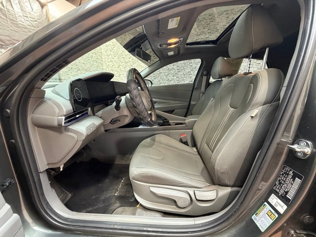 Certified 2024 Hyundai Elantra SEL w/ Convenience Package image 19