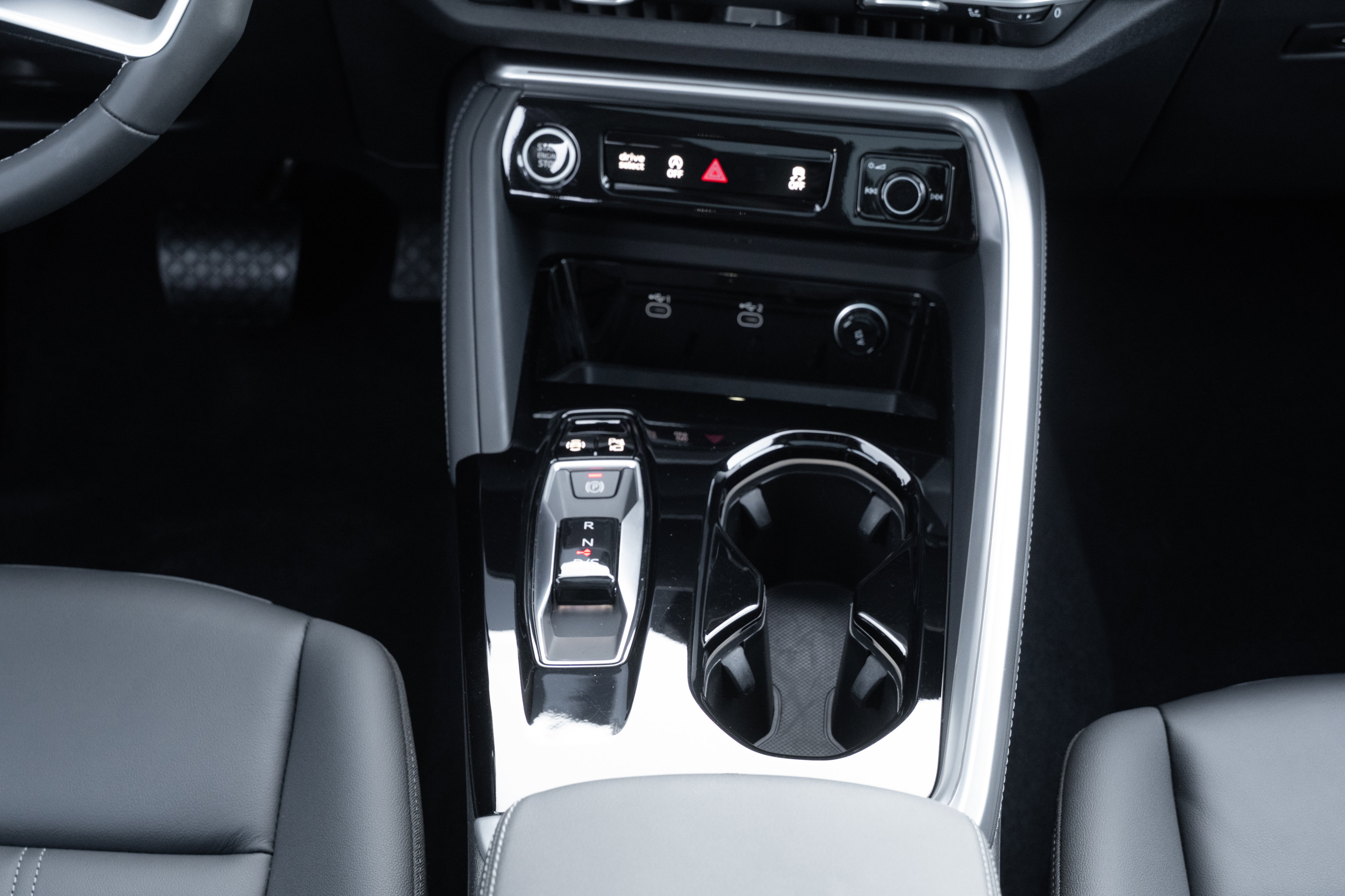 Certified 2025 Audi Q5 Premium w/ Convenience Package image 17