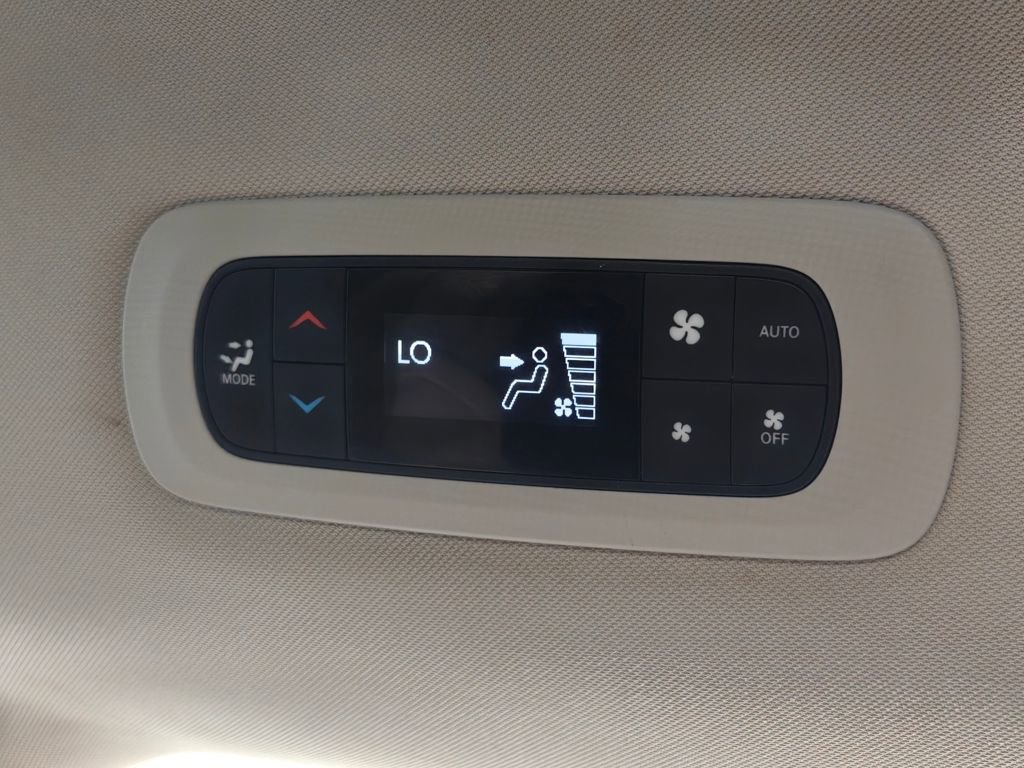 Used 2021 Chrysler Pacifica Touring-L image 30