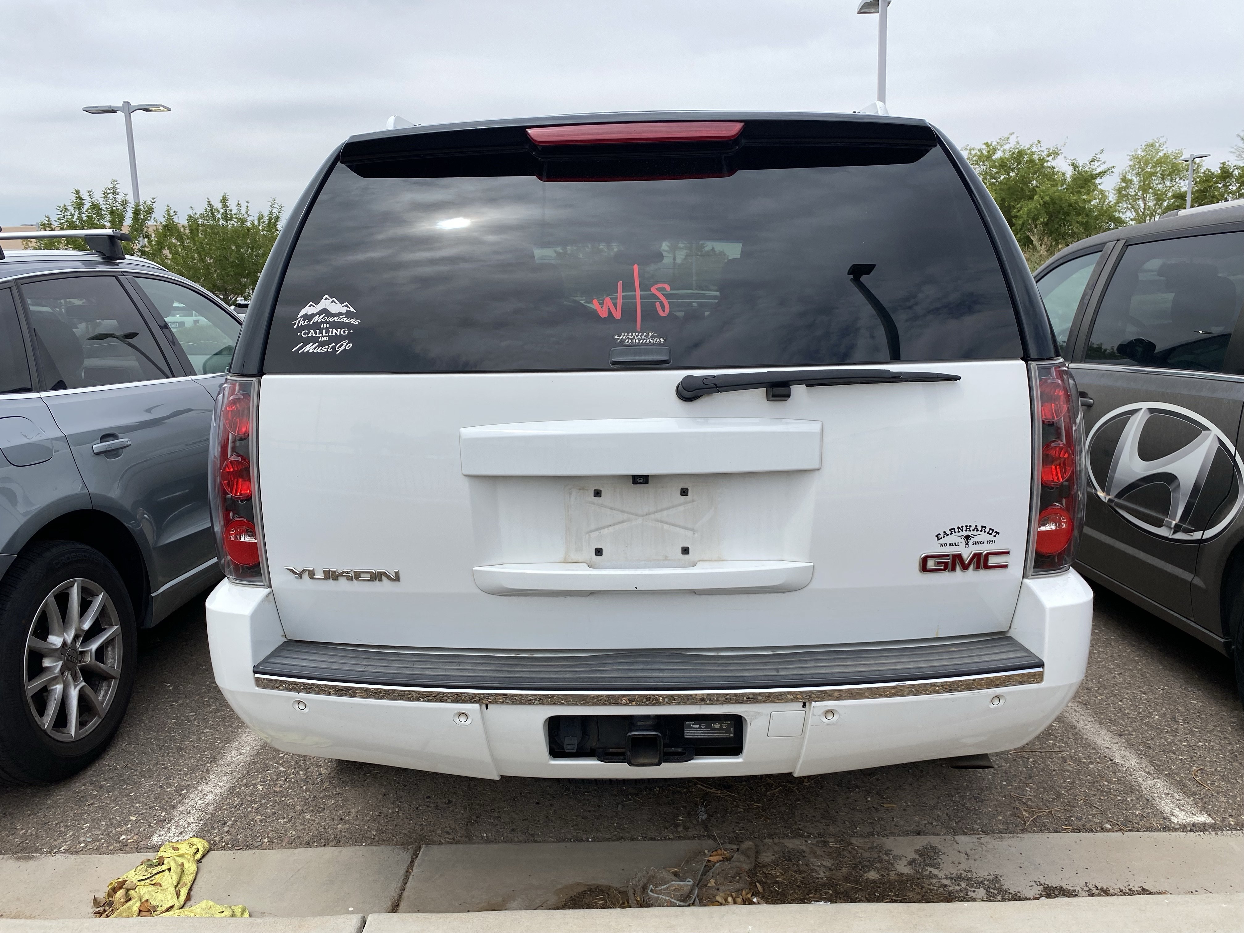 Used 2013 GMC Yukon Denali AWD/4WD image 3