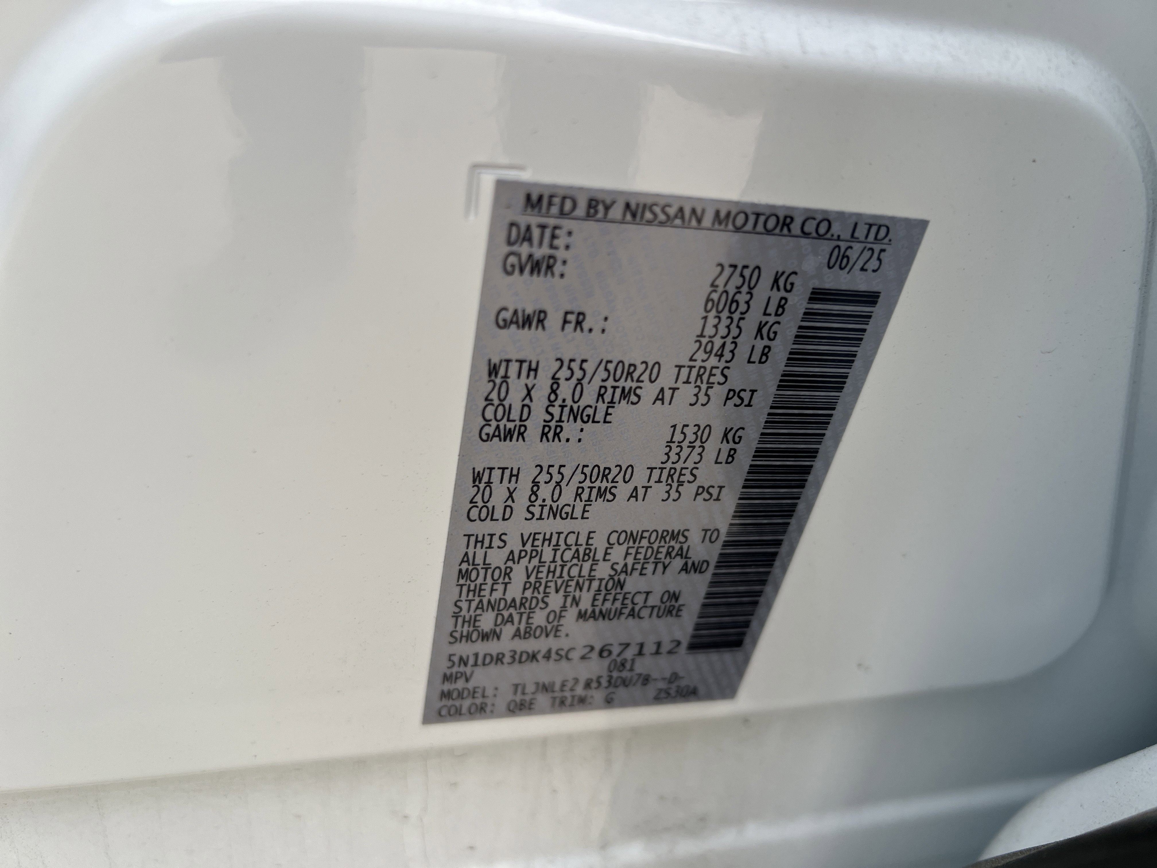 Used 2025 Nissan Pathfinder Platinum image 34