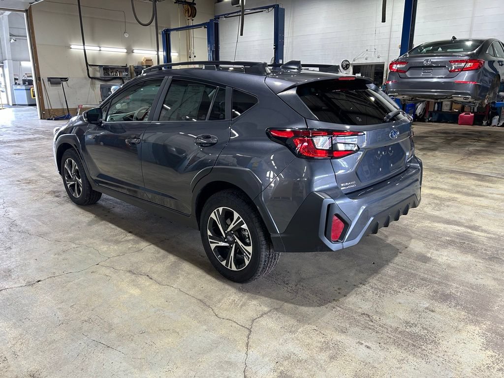 Used 2025 Subaru Crosstrek 2.5i Premium AWD/4WD image 4