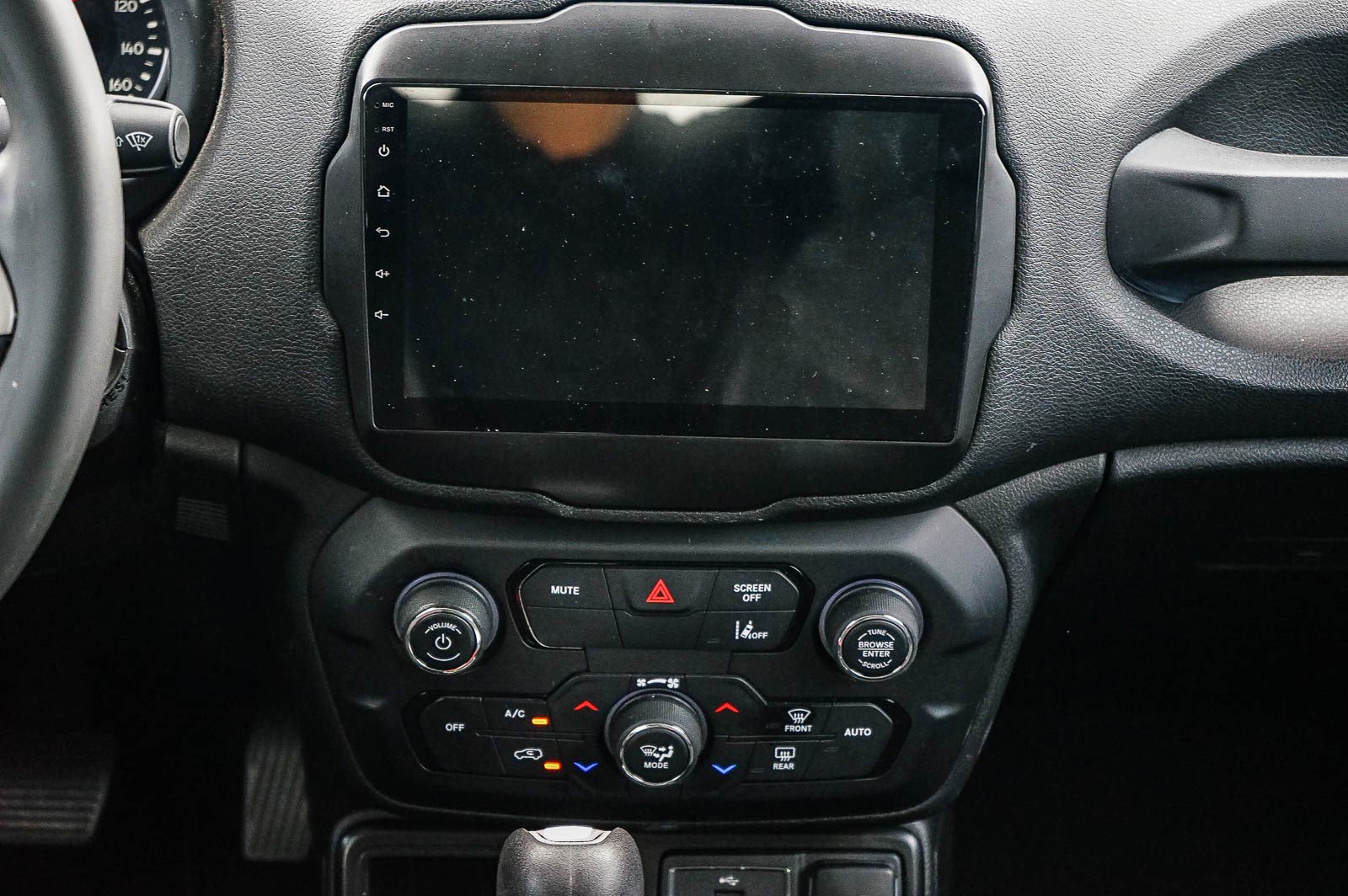 Used 2021 Jeep Renegade Latitude FWD image 14