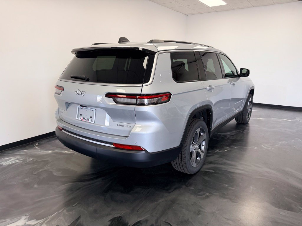 New 2026 Jeep Grand Cherokee L Limited w/ Trailer Tow Package AWD/4WD image 24