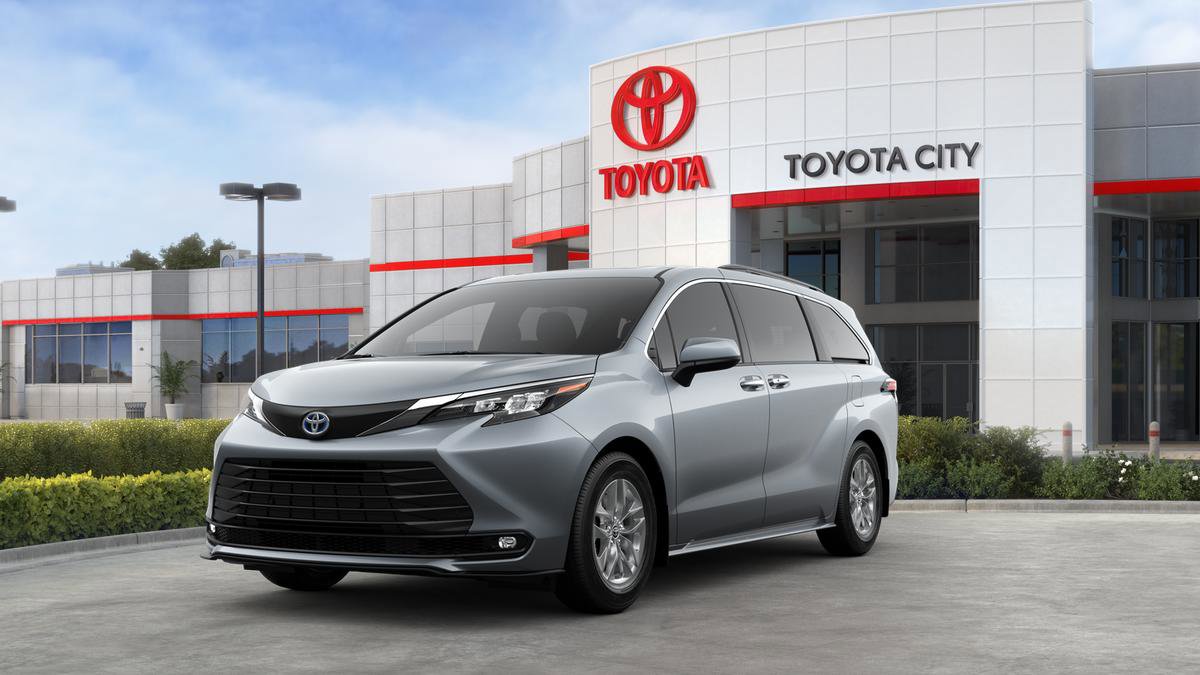 New 2025 Toyota Sienna XLE