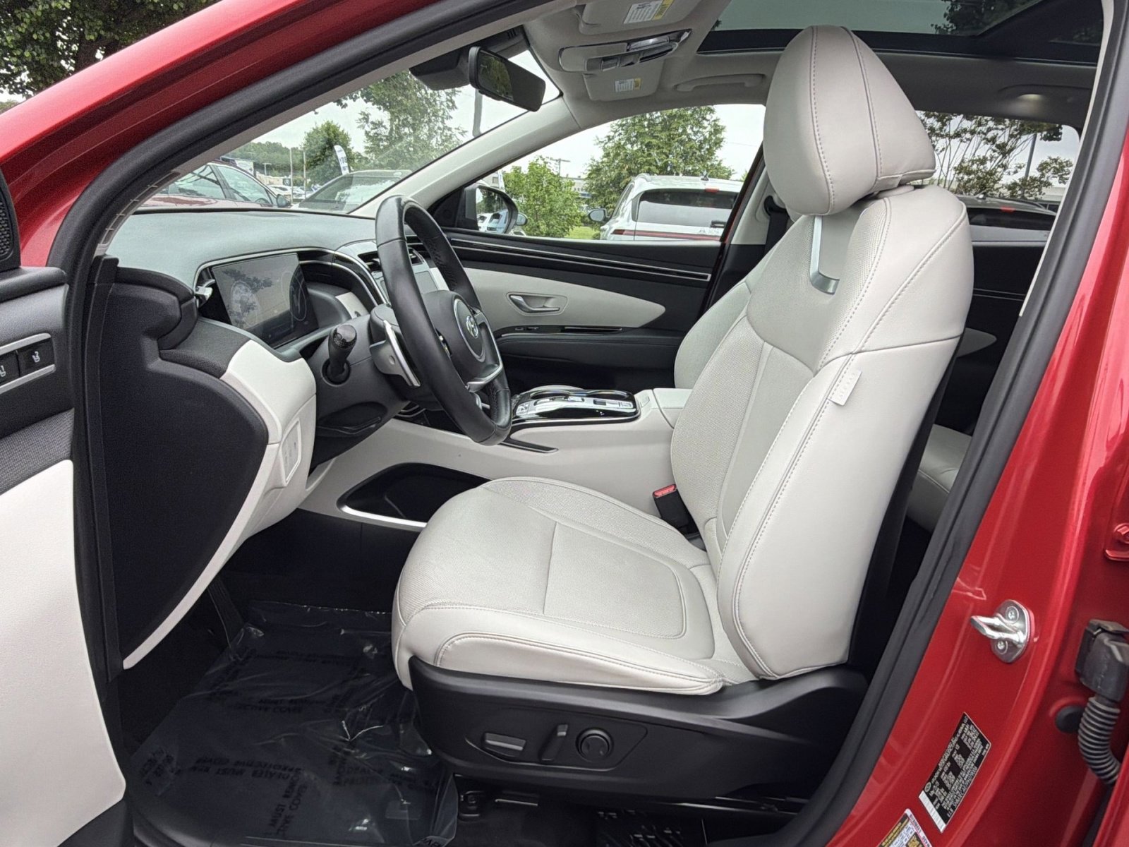 Certified 2023 Hyundai Tucson Limited AWD/4WD image 13