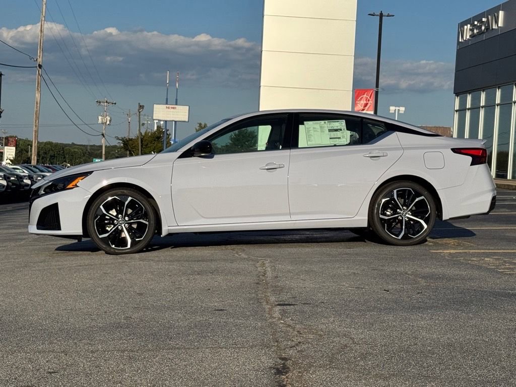 New 2025 Nissan Altima 2.5 SR w/ SR Premium Package image 6