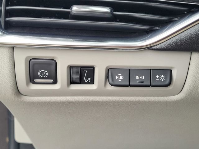 Used 2020 Cadillac XT4 Premium Luxury w/ Technology Package image 14