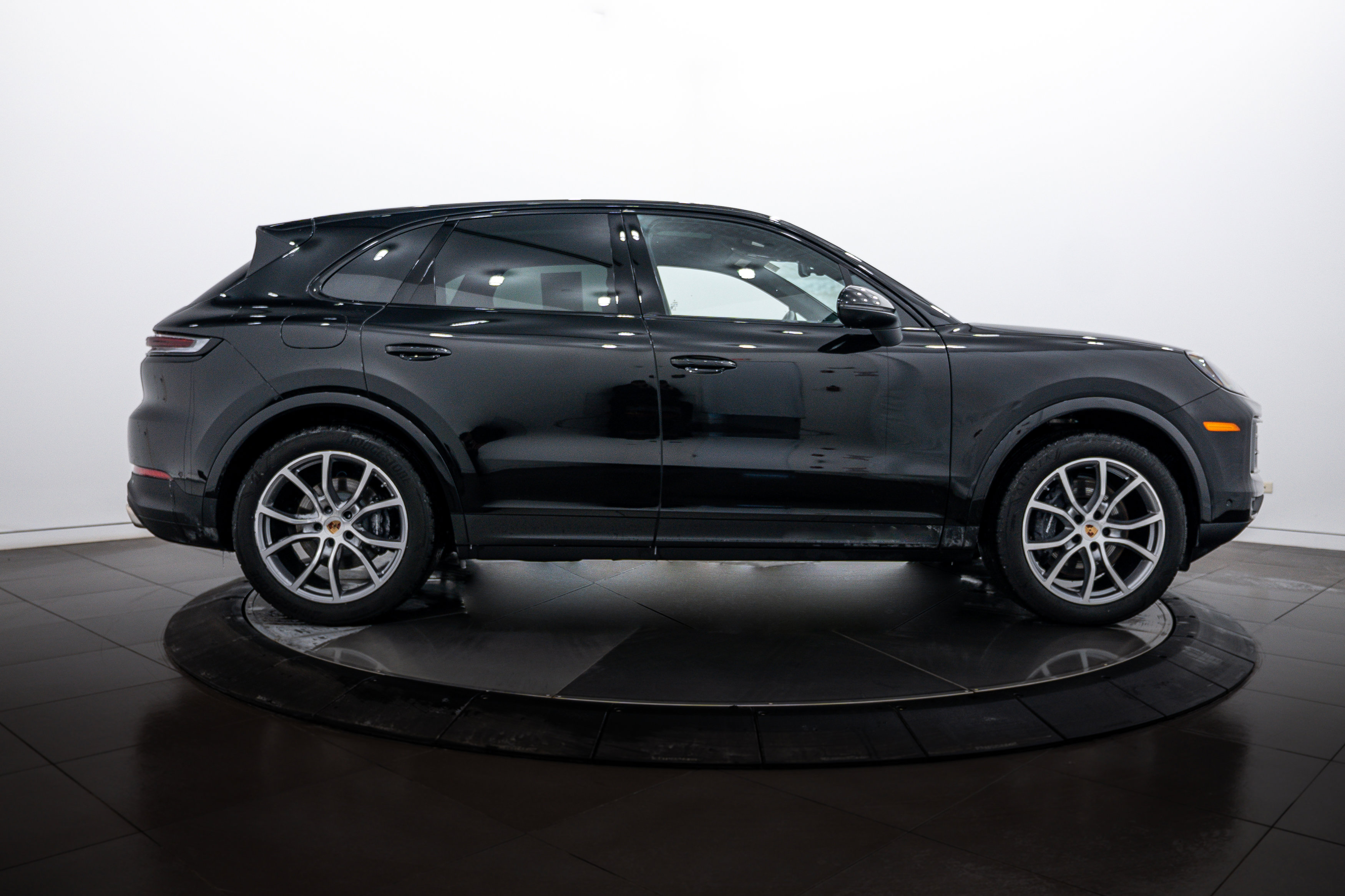 Certified 2026 Porsche Cayenne image 8