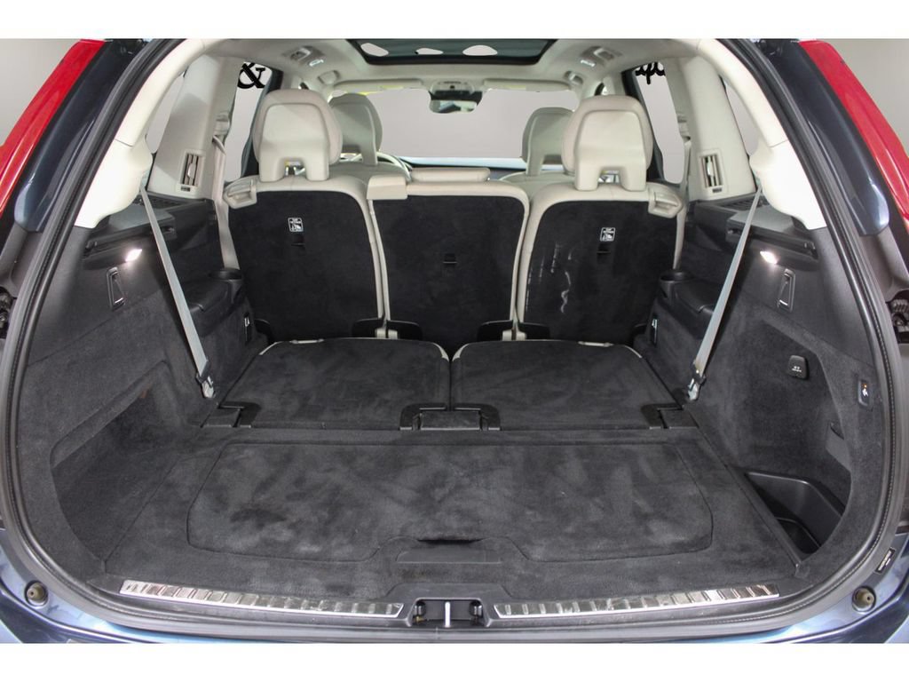 Used 2022 Volvo XC90 T6 Momentum w/ Advanced Package AWD/4WD image 32