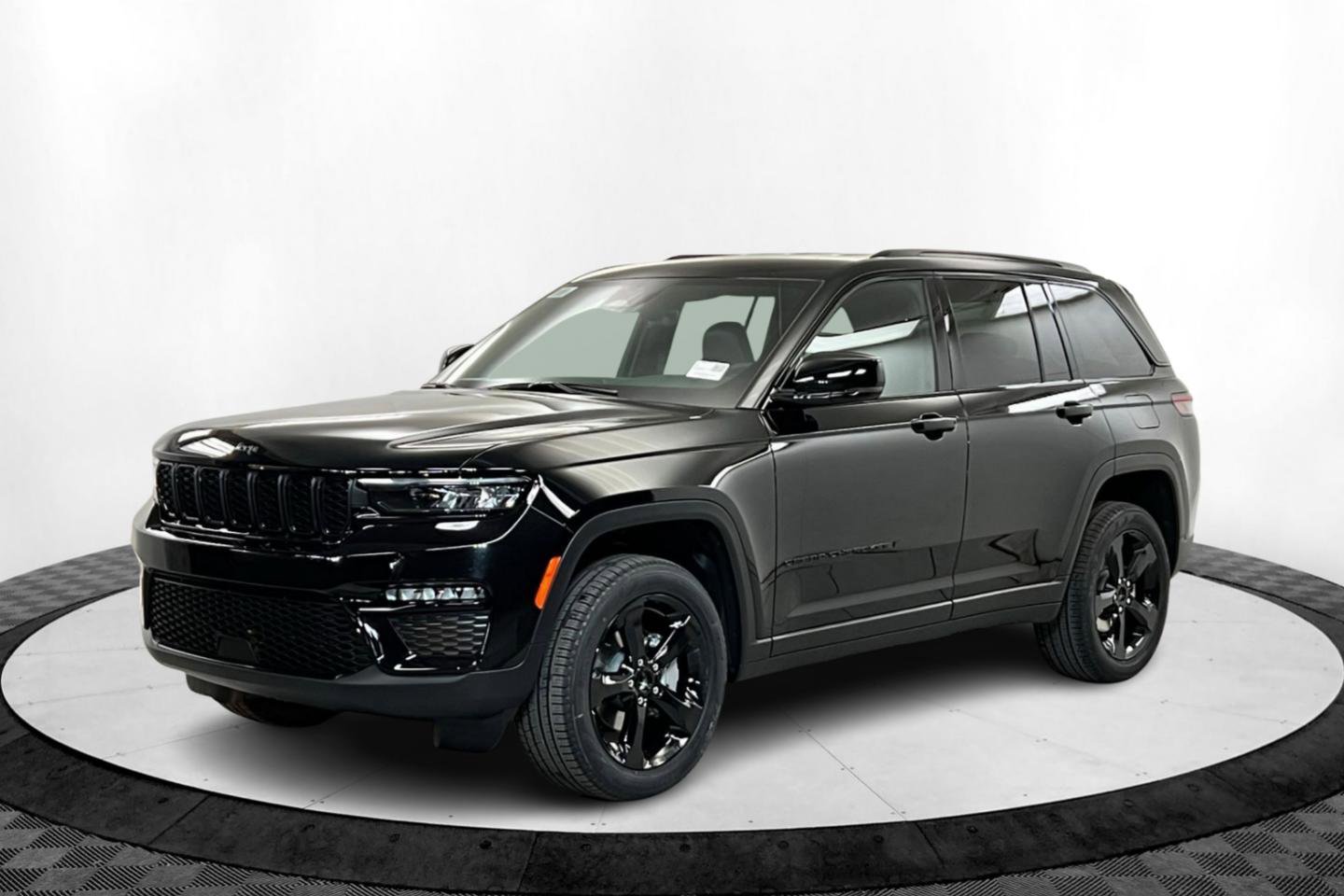 New 2025 Jeep Grand Cherokee Limited w/ Black Appearance Package