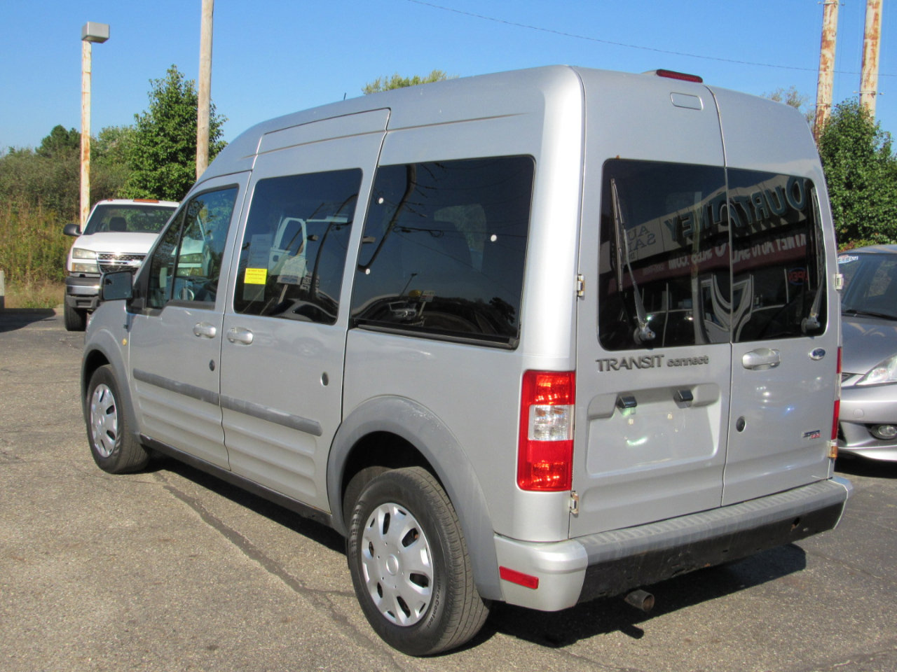 Used 2011 Ford Transit Connect XLT Premium image 23