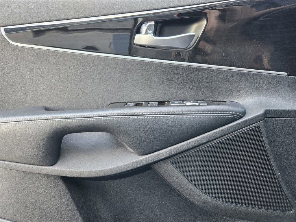 Certified 2020 Kia Sorento L image 20