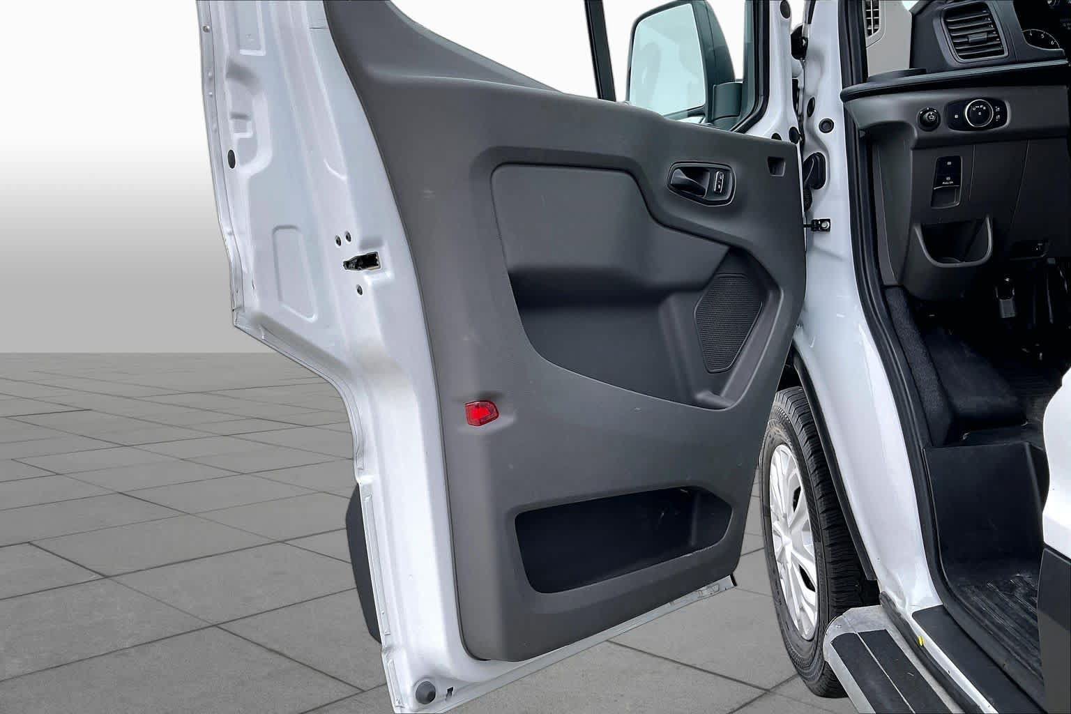 Used 2025 Ford Transit 250 Low Roof w/ Exterior Upgrade Package RWD image 16