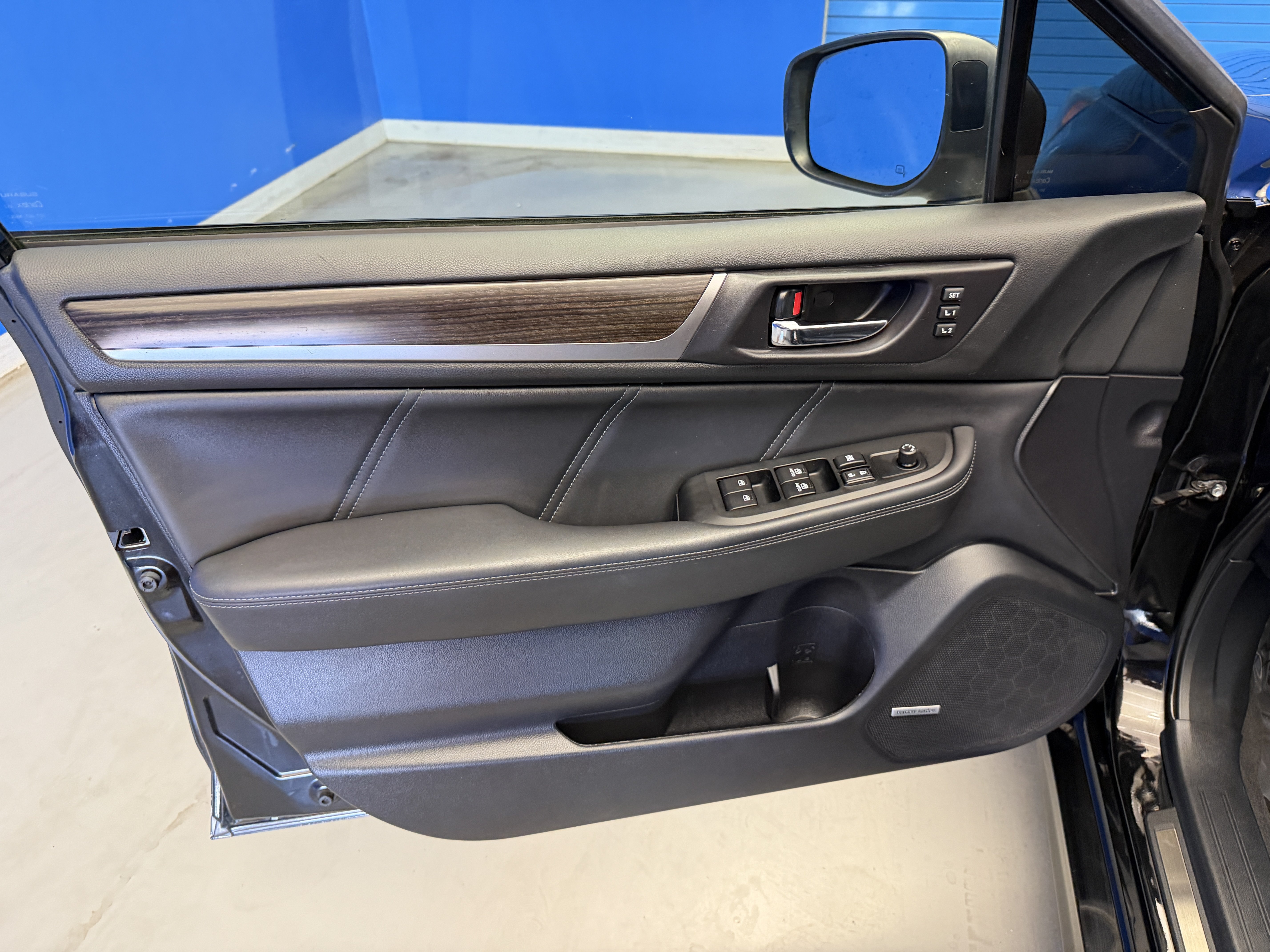 Used 2019 Subaru Legacy 3.6R Limited AWD/4WD image 9