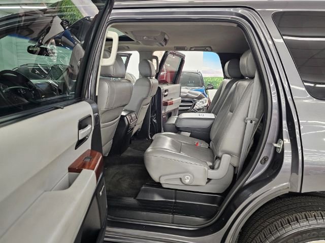 Used 2013 Toyota Sequoia Platinum image 33