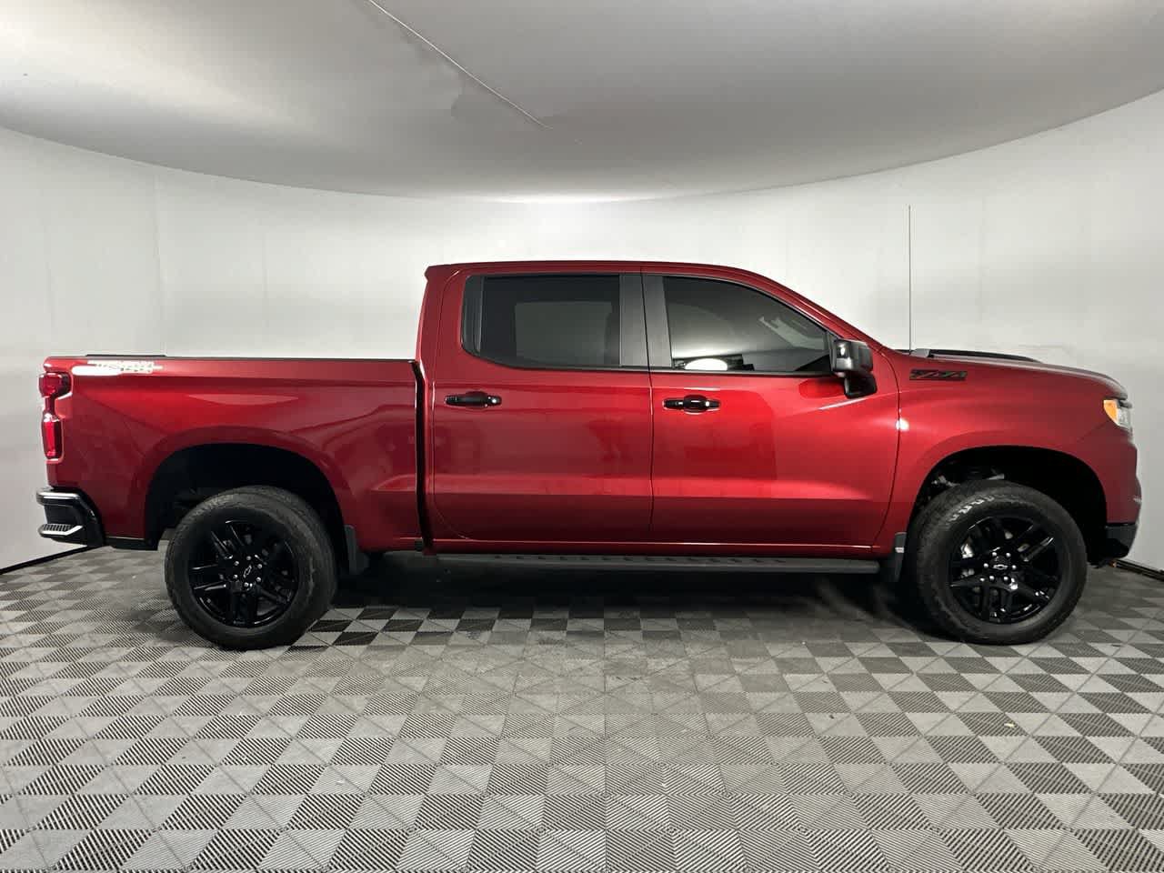 Used 2024 Chevrolet Silverado 1500 LT Trail Boss w/ Protection Package AWD/4WD image 9