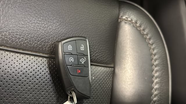 Used 2024 GMC Sierra 1500 Denali w/ Denali Reserve Package AWD/4WD image 9