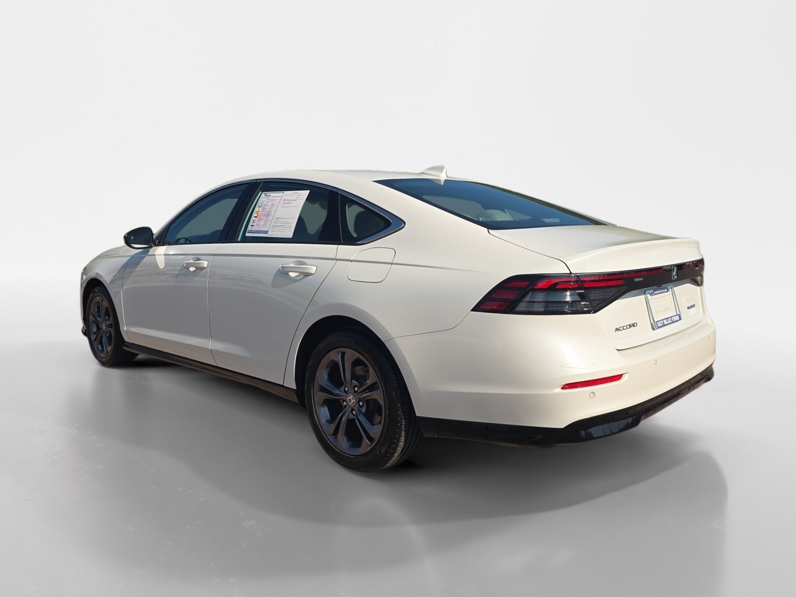 Used 2024 Honda Accord EX-L image 5