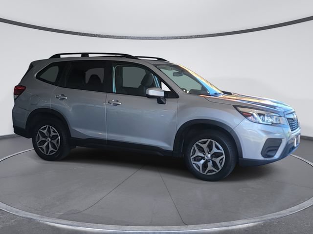 Used 2020 Subaru Forester Premium AWD/4WD image 2