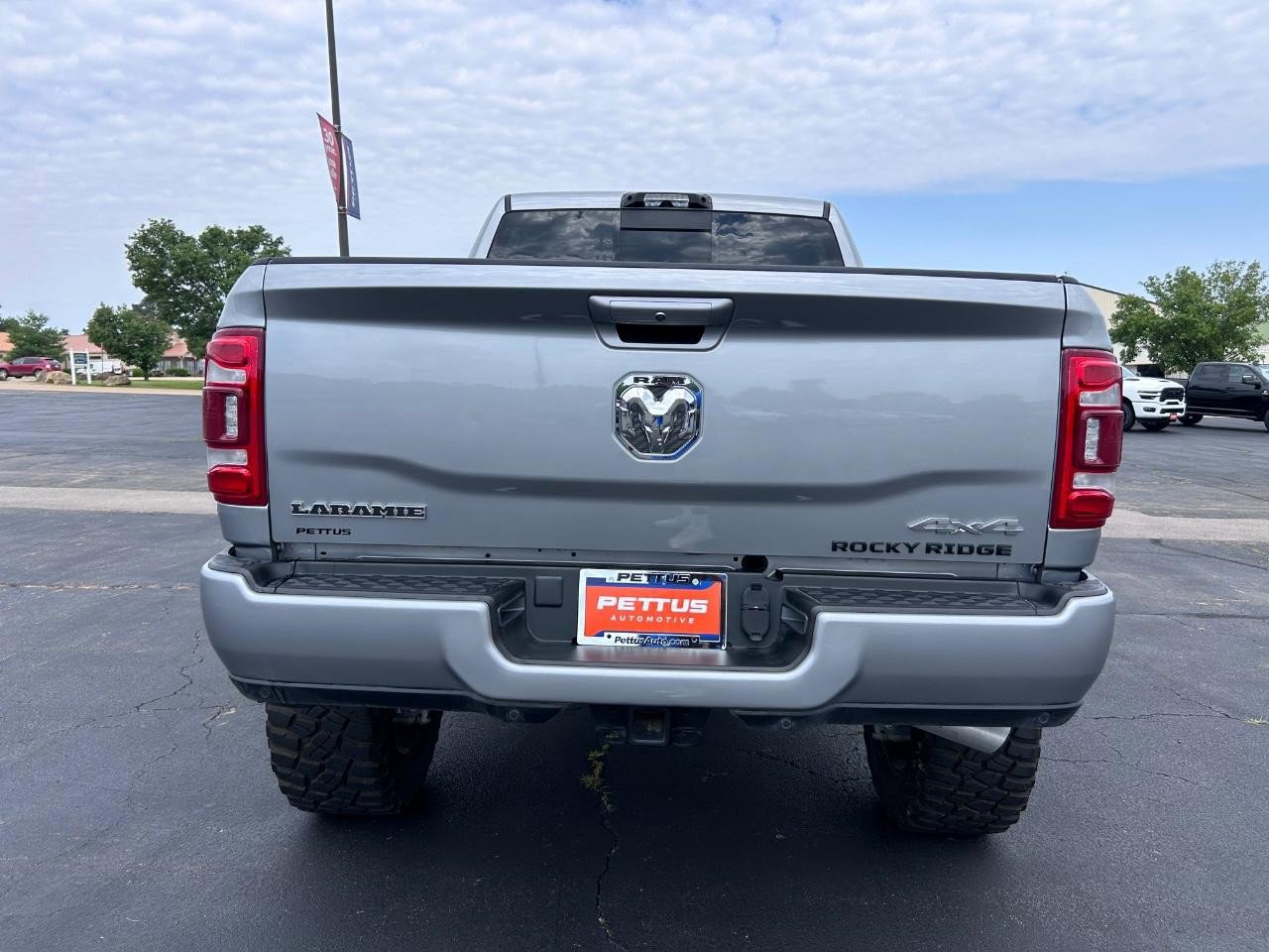 Used 2024 RAM 2500 Laramie w/ Sport Appearance Package AWD/4WD image 4