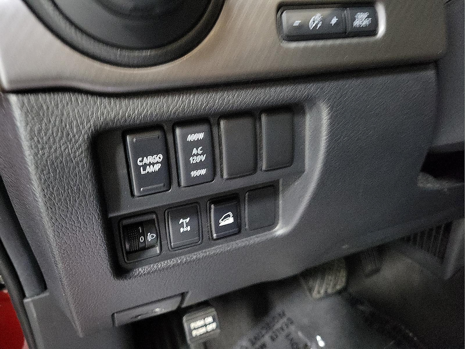 Used 2021 Nissan Titan PRO-4X w/ Pro-4x Convenience Package AWD/4WD image 14
