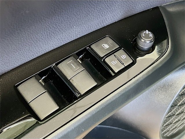 Used 2021 Toyota Prius XLE image 20