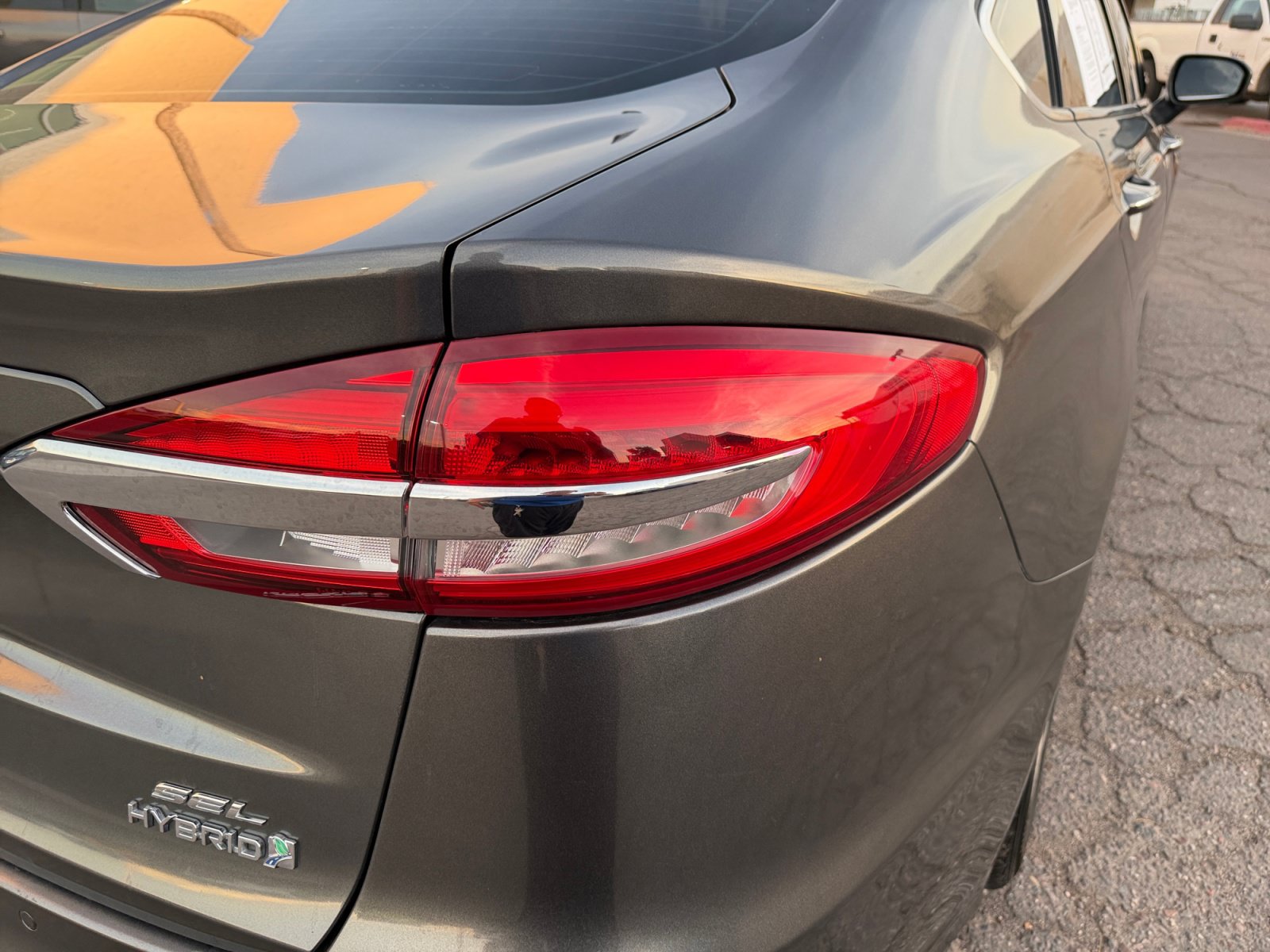 Used 2019 Ford Fusion SEL FWD image 31