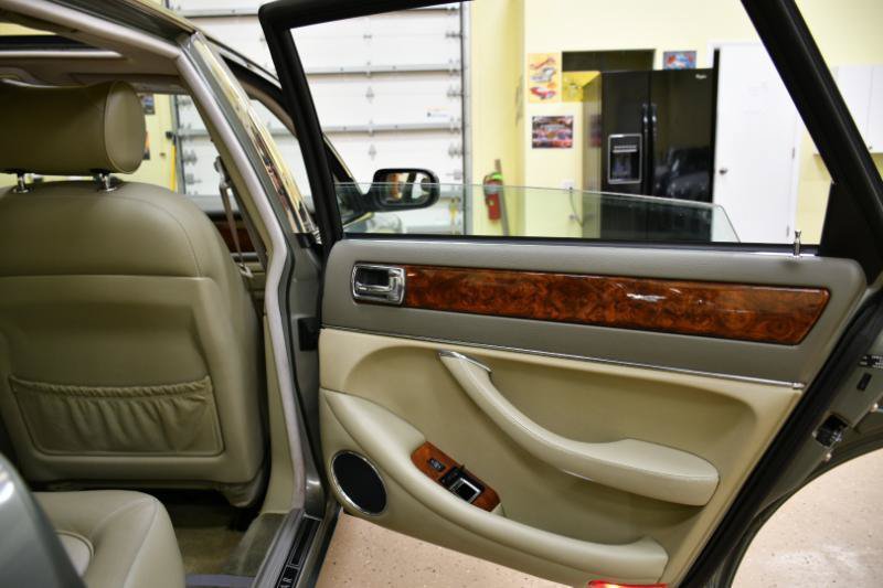 Used 1997 Jaguar XJ6 RWD image 48