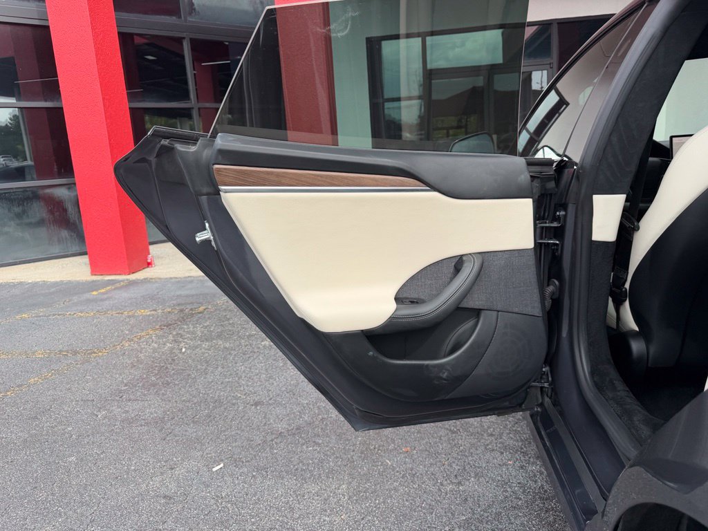Used 2022 Tesla Model S AWD/4WD image 28