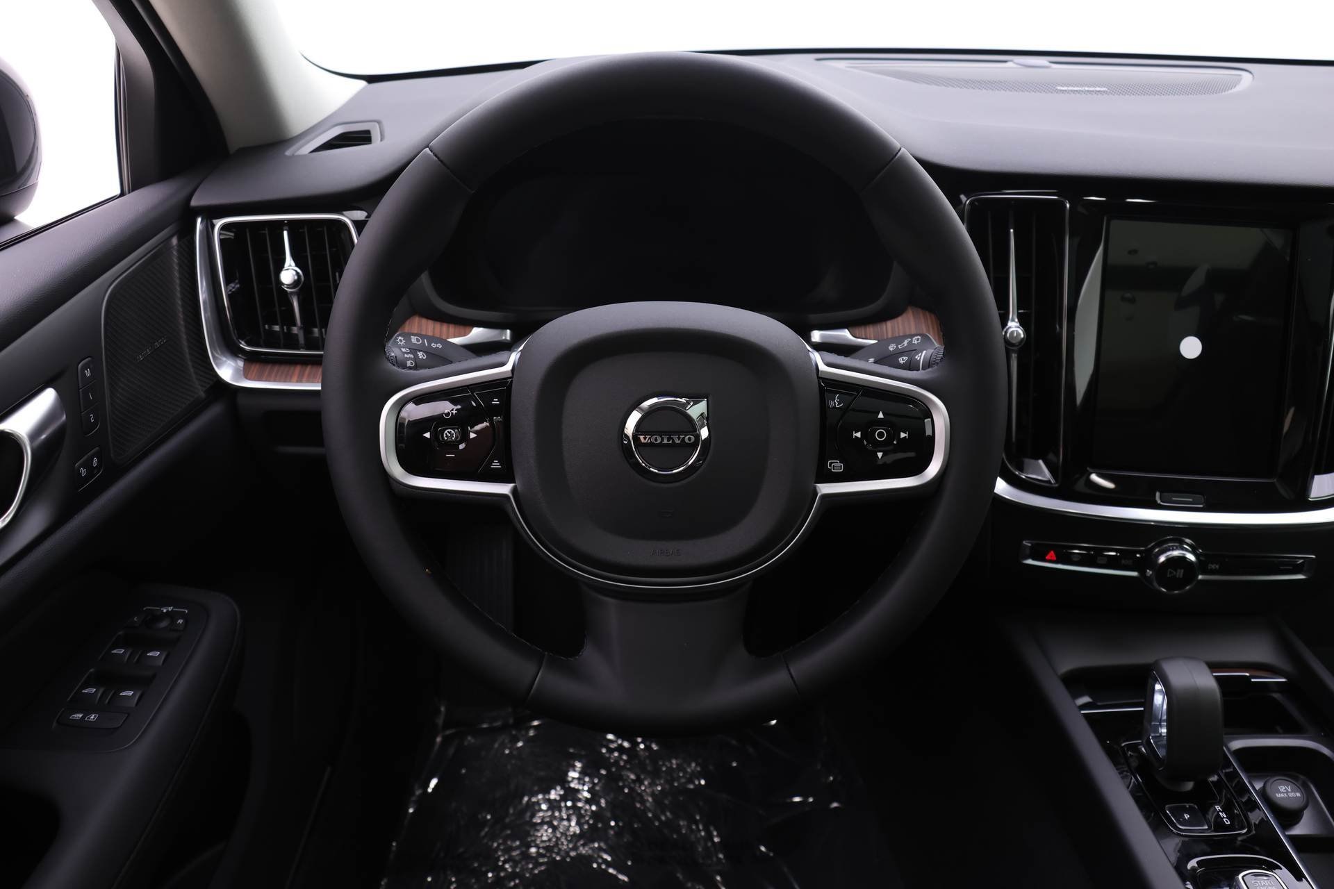 New 2026 Volvo V60 B5 Cross Country Plus w/ Protection Package Premier image 13