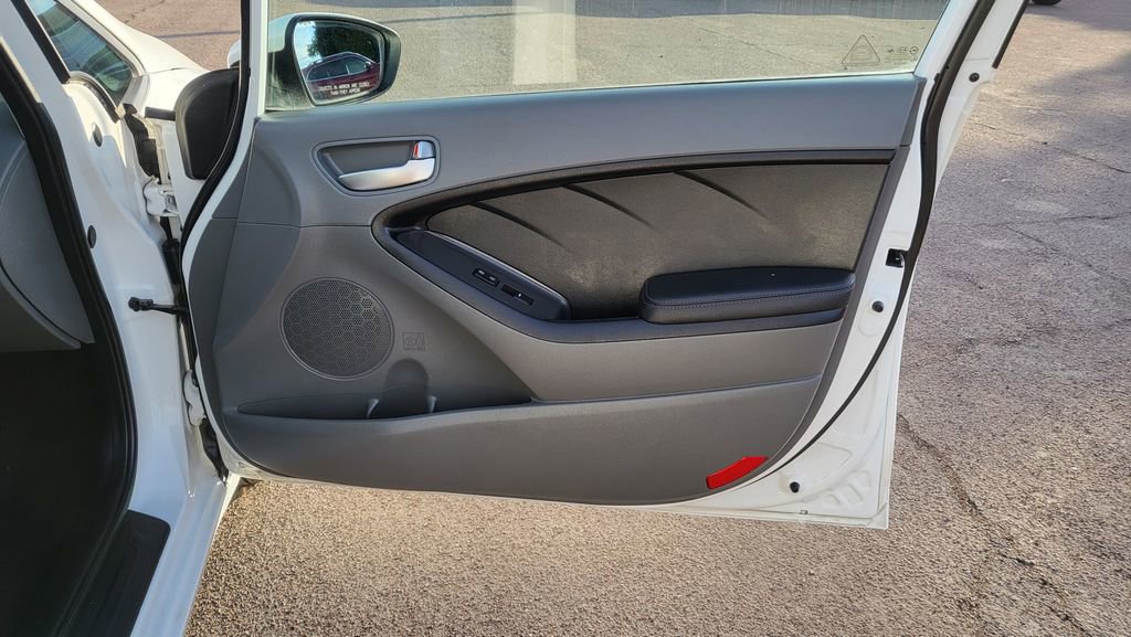 Used 2017 Kia Forte LX w/ LX Popular Package image 16