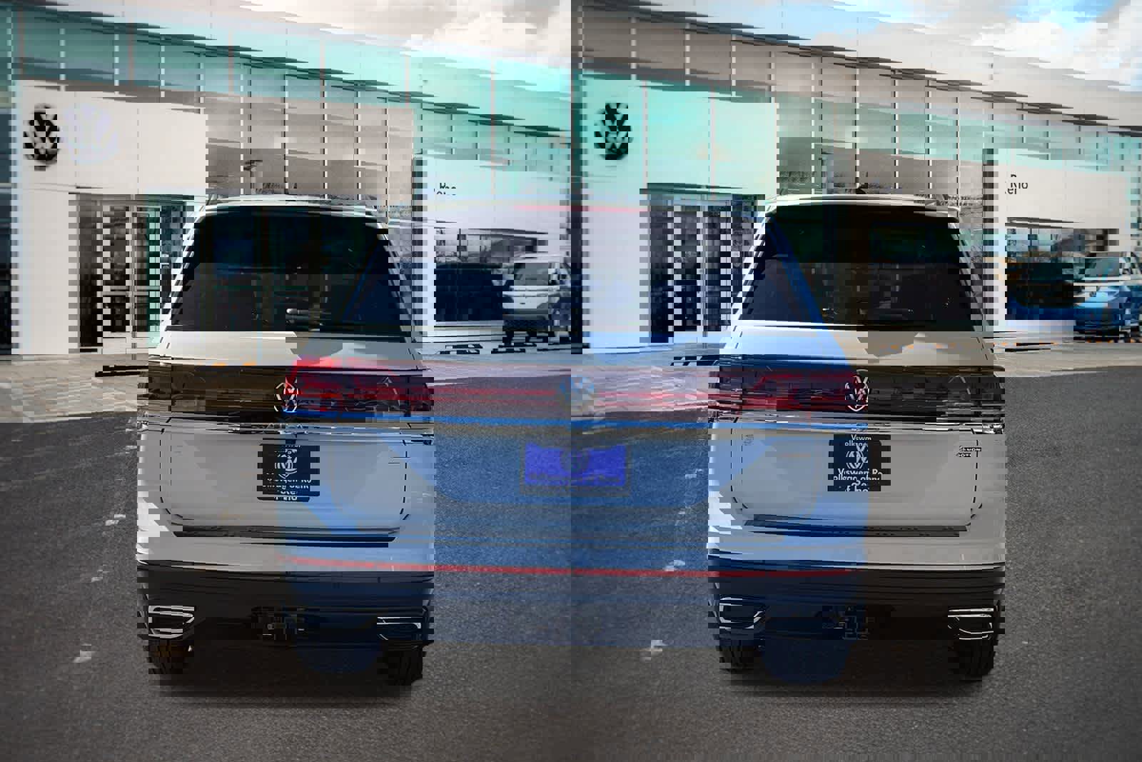 New 2026 Volkswagen Atlas SE image 6